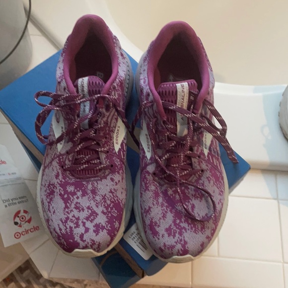 Brooks Shoes - Brooks Adrenaline GTS 21